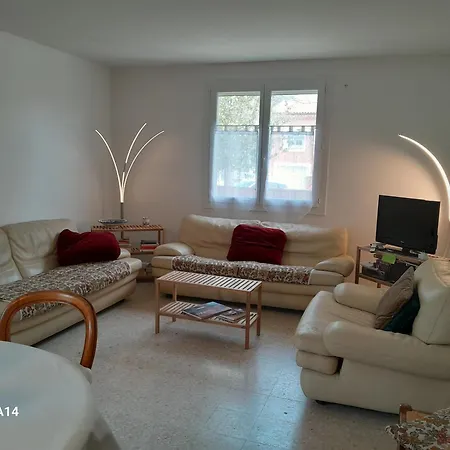 Un Dans Pavillon Apartment Pezenas